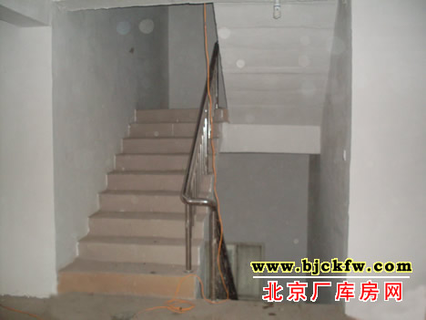 大兴魏善庄厂库房出租 4