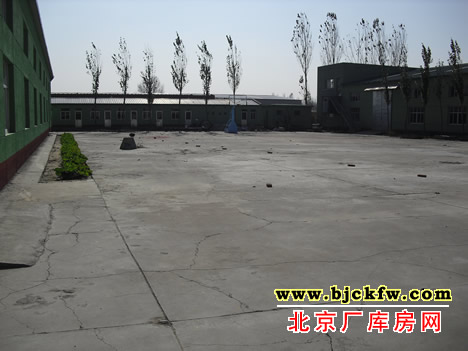 大兴庞各庄京开路旁600-3000平米标准厂库房 2