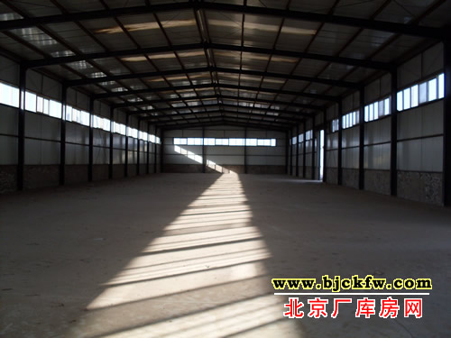 西南五环内神龙丰物流旁厂库房出租 3