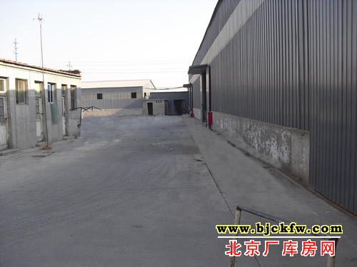 大兴青云店厂库房出租 1