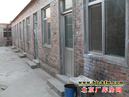 天通苑北七家镇政府东厂库房出租 3