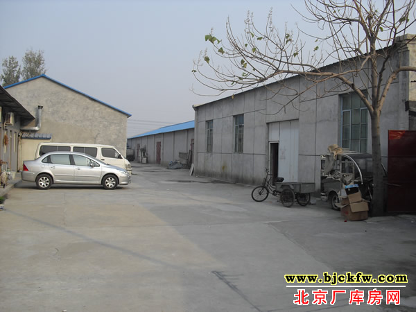 京沈辅路黑庄户独立院落出租 6