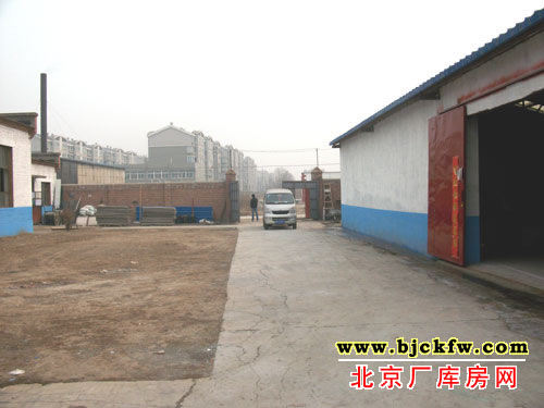 通州区张家湾镇里二泗独院厂房出租 1