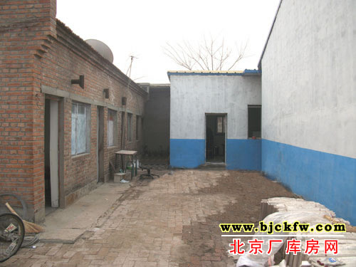 通州区张家湾镇里二泗独院厂房出租 4