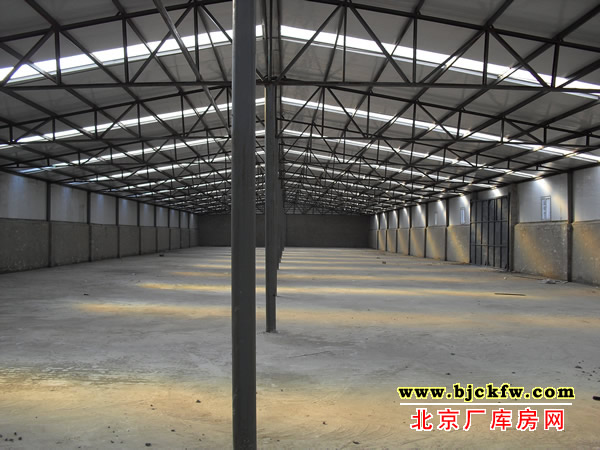 通顺路旁厂库房出租 1