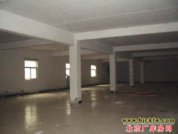 旧宫镇南小街厂库房出租 6