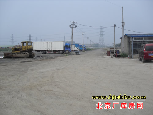 大兴区芦城厂库房出租 3