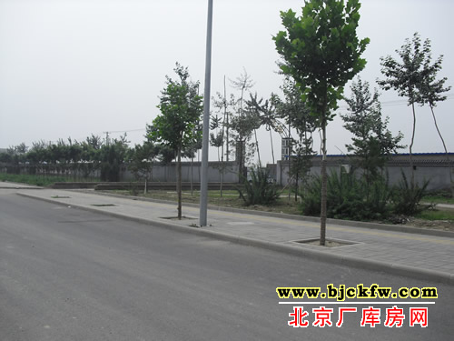 大兴区芦城厂库房出租 4