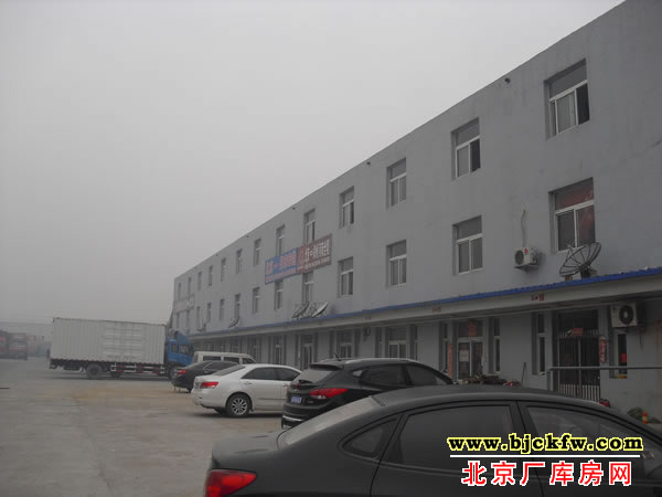 大兴区磁各庄桥南库房出租 2