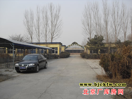 京东燕郊工业区厂库房出租 1