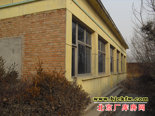 京东燕郊工业区厂库房出租 3
