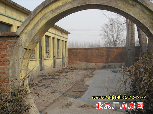 京东燕郊工业区厂库房出租 4