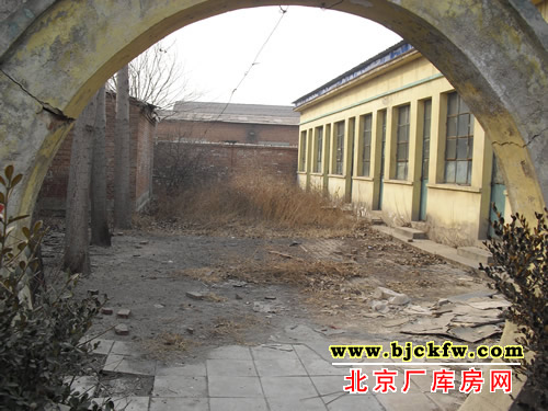 京东燕郊工业区厂库房出租 5