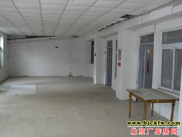 南五环大兴团河工业内厂库房出租 5