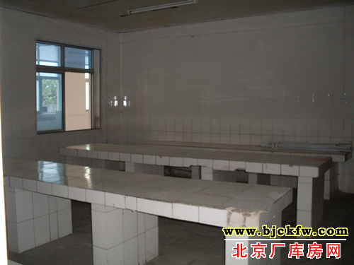房山阎村独院厂库房出租 3