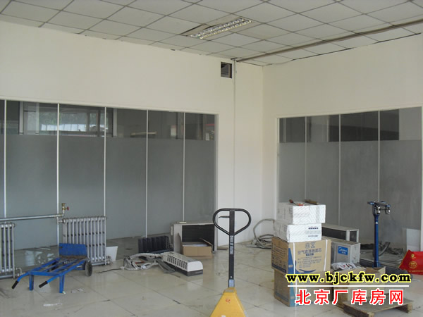 南四环肖村桥西大厅出租 5