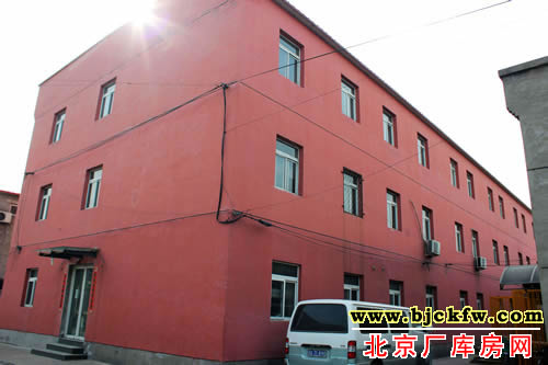 马驹桥1万平米标准厂库房出租 5