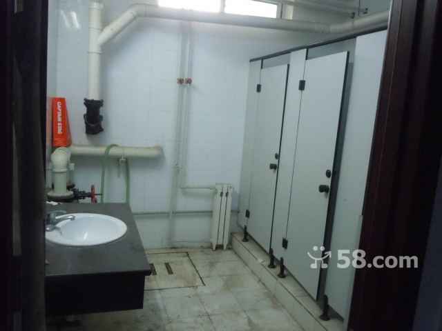 丰台全新半地下库房出租 5