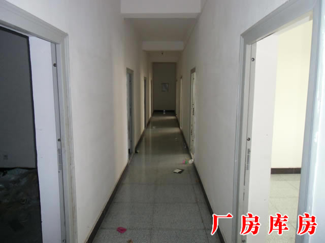 昌平北七家办公库房农家院出租 3