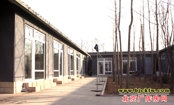 房山良乡独门独院新盖厂房、办公住宿用房出售 3