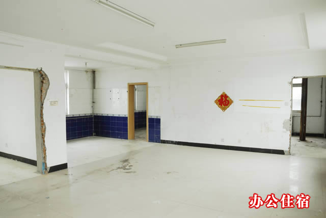 东五环自助迷你仓库出租 面积可自由分隔 时间费用按天算 2