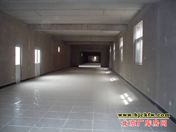 朝阳东苇路厂库房出租 4