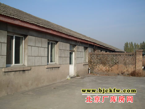 大兴采育4500平米厂库房出租 1