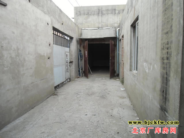 大兴黄亦路独院厂库房出租 3