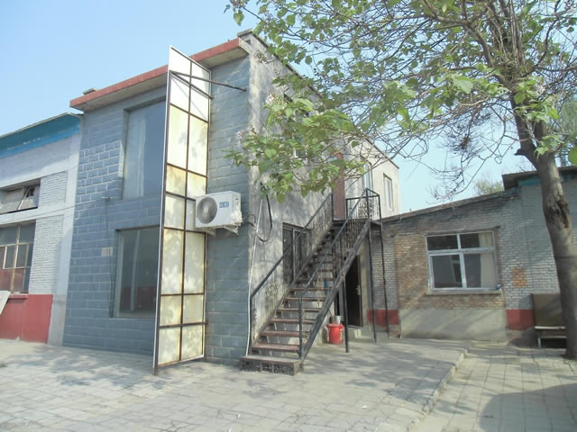 丰台南苑机场内厂库房出租 1