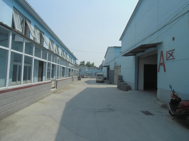 昌平区小汤山厂库房出租 1