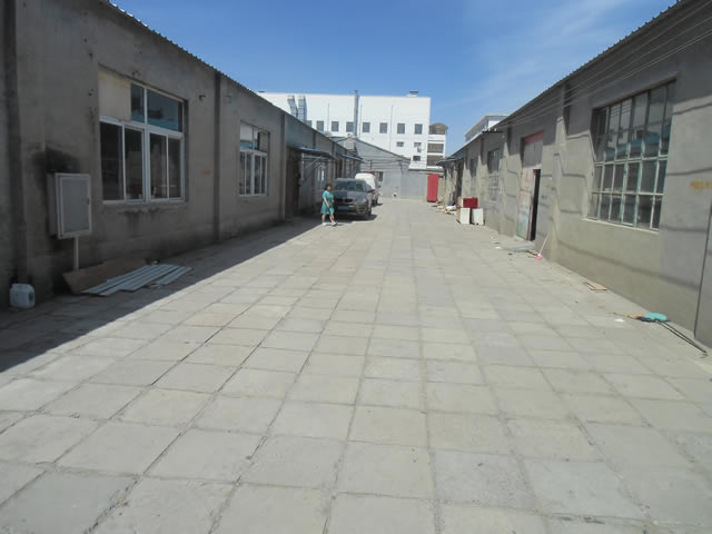 旧宫南小街厂库房出租 1