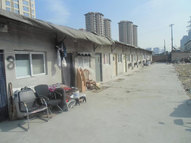 丰台区六里桥独院场地出租 3