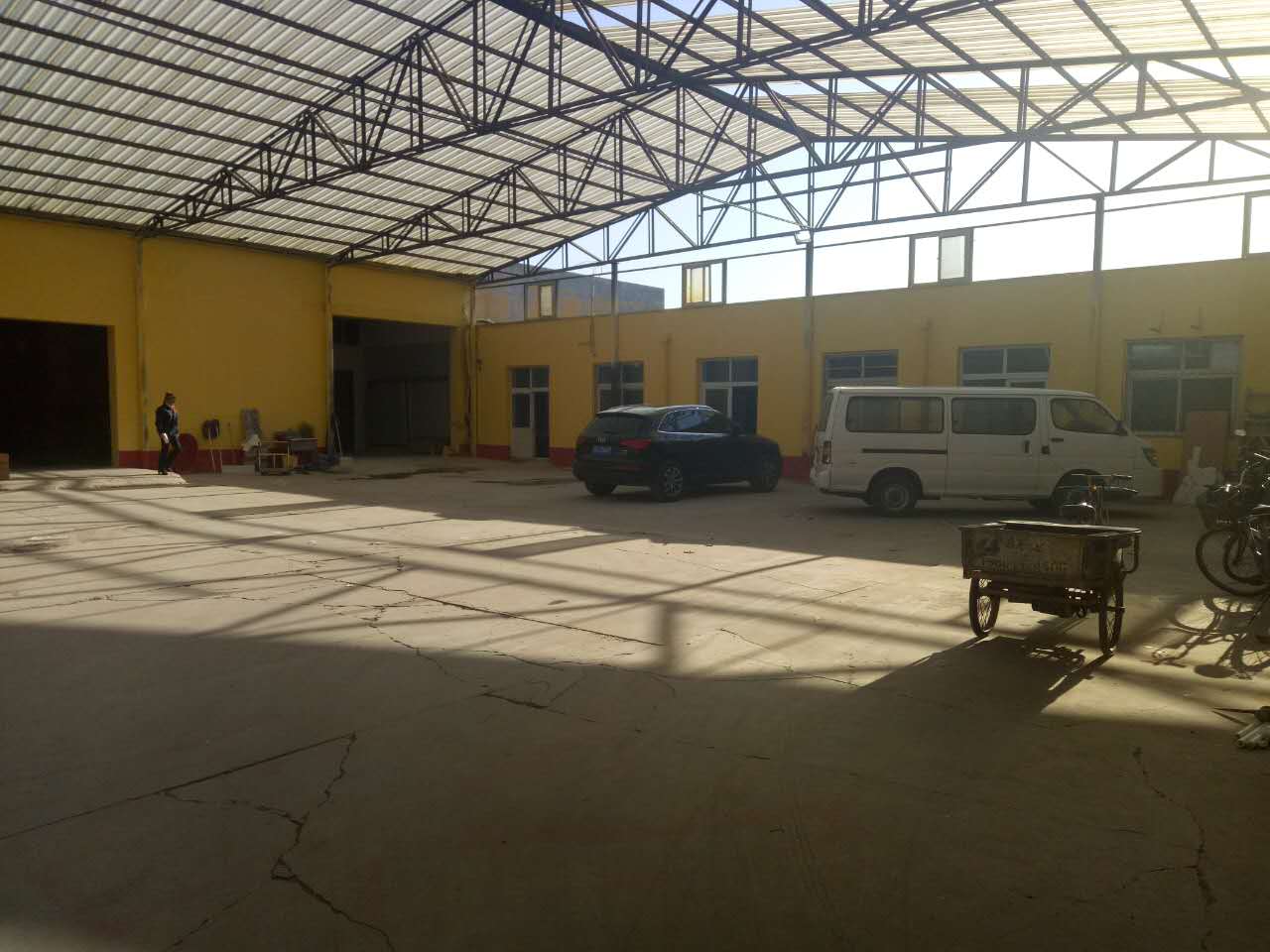 北京东南方 向中 等 库 房招租 1