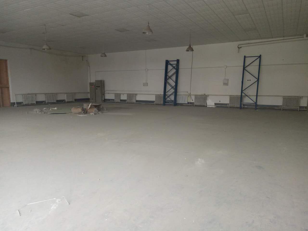 独门独院高标准场地对外招租中——带有院子AA 1