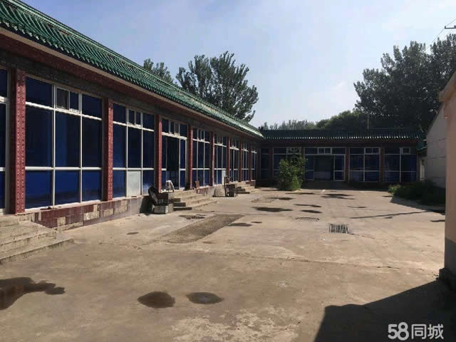 李桥通顺路旁独门独院库房出租 3