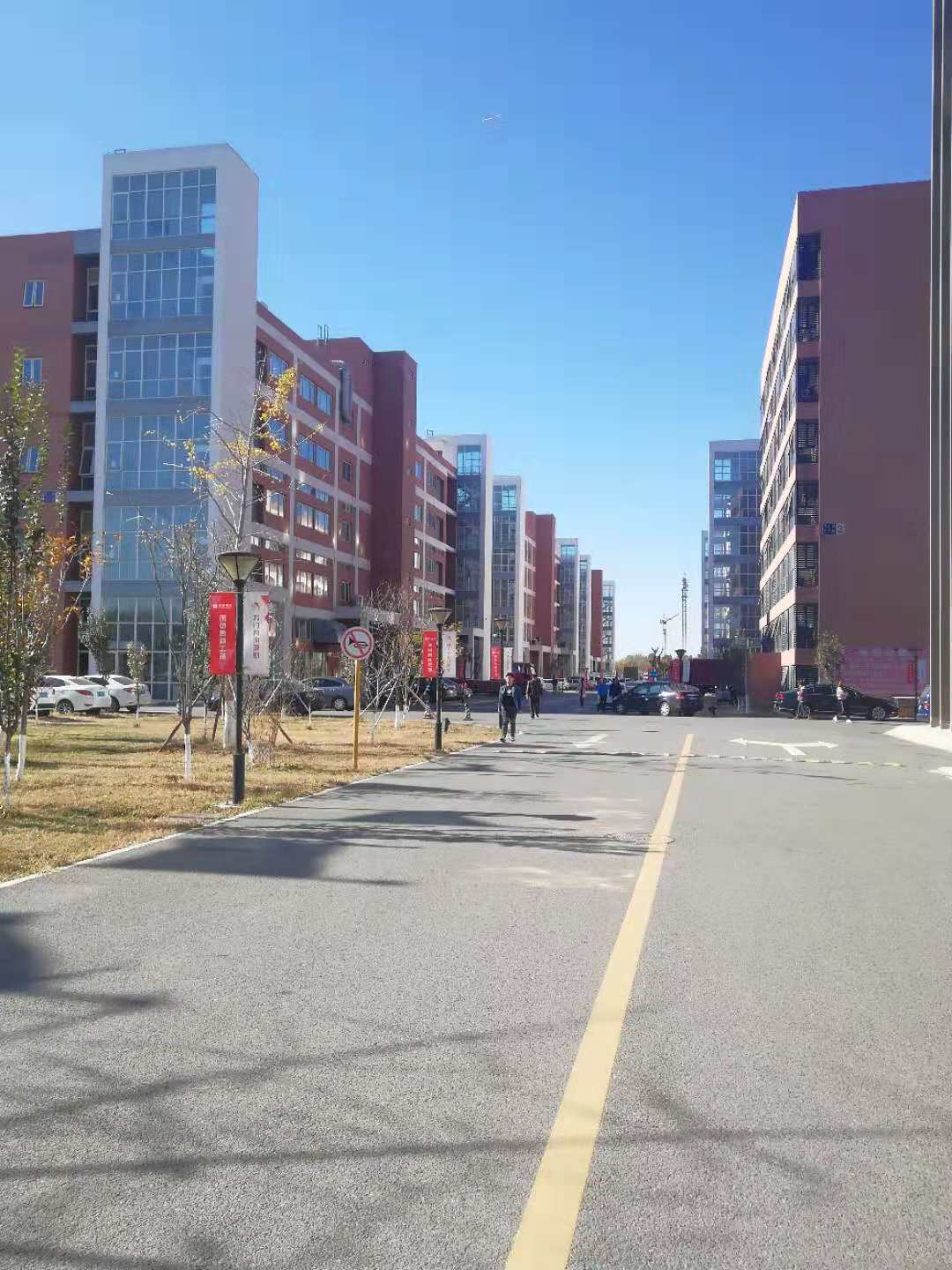 标准企业园 可以注册环评   交通便利 1
