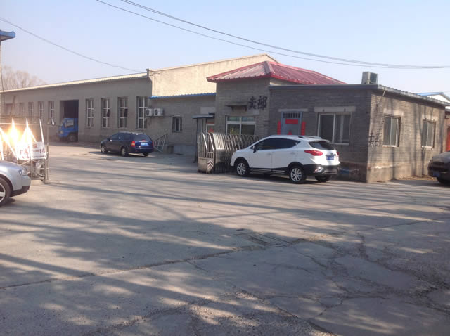 昌平北六环立汤路旁厂库房出租 1