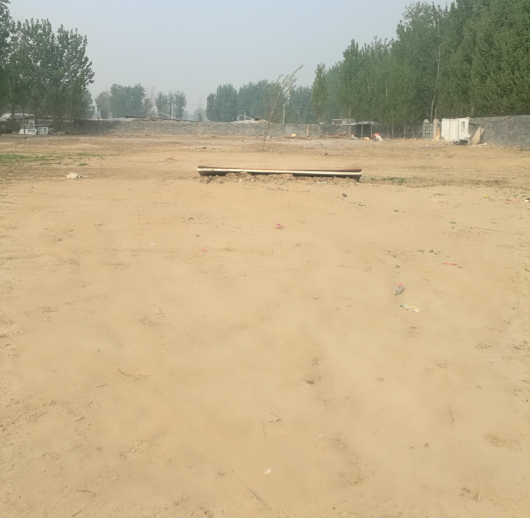 十亩地大院出租水电齐全交通便利 1