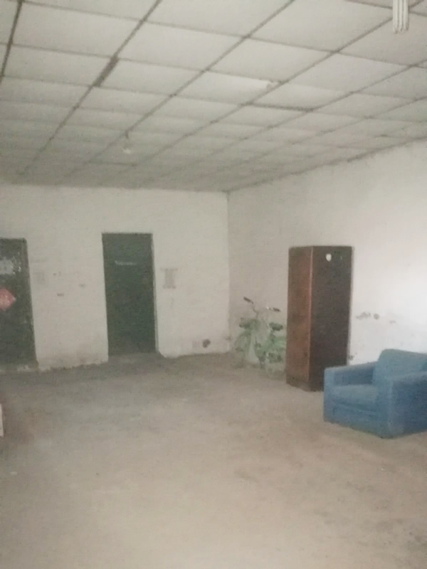 丰台南苑机场北门独院 院内库房住房出租 3